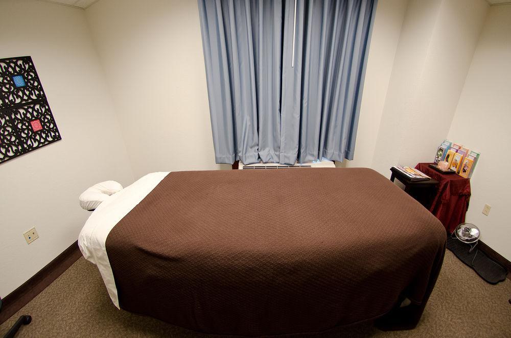 Pleasant Night Inn- Carthage Ny Extérieur photo