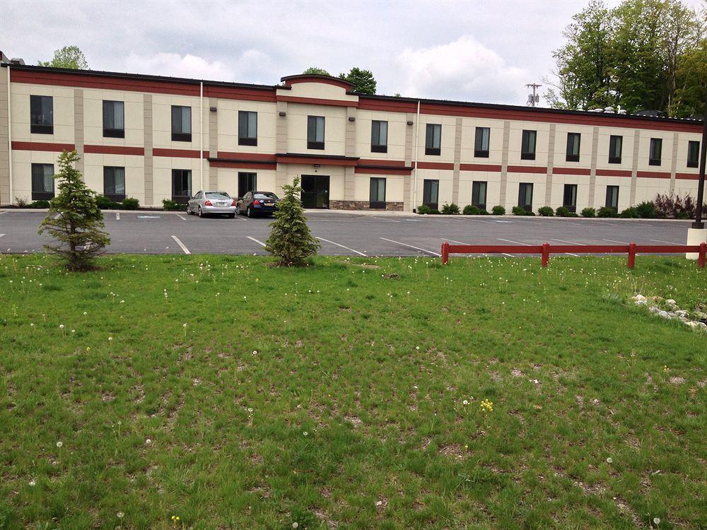 Pleasant Night Inn- Carthage Ny Extérieur photo