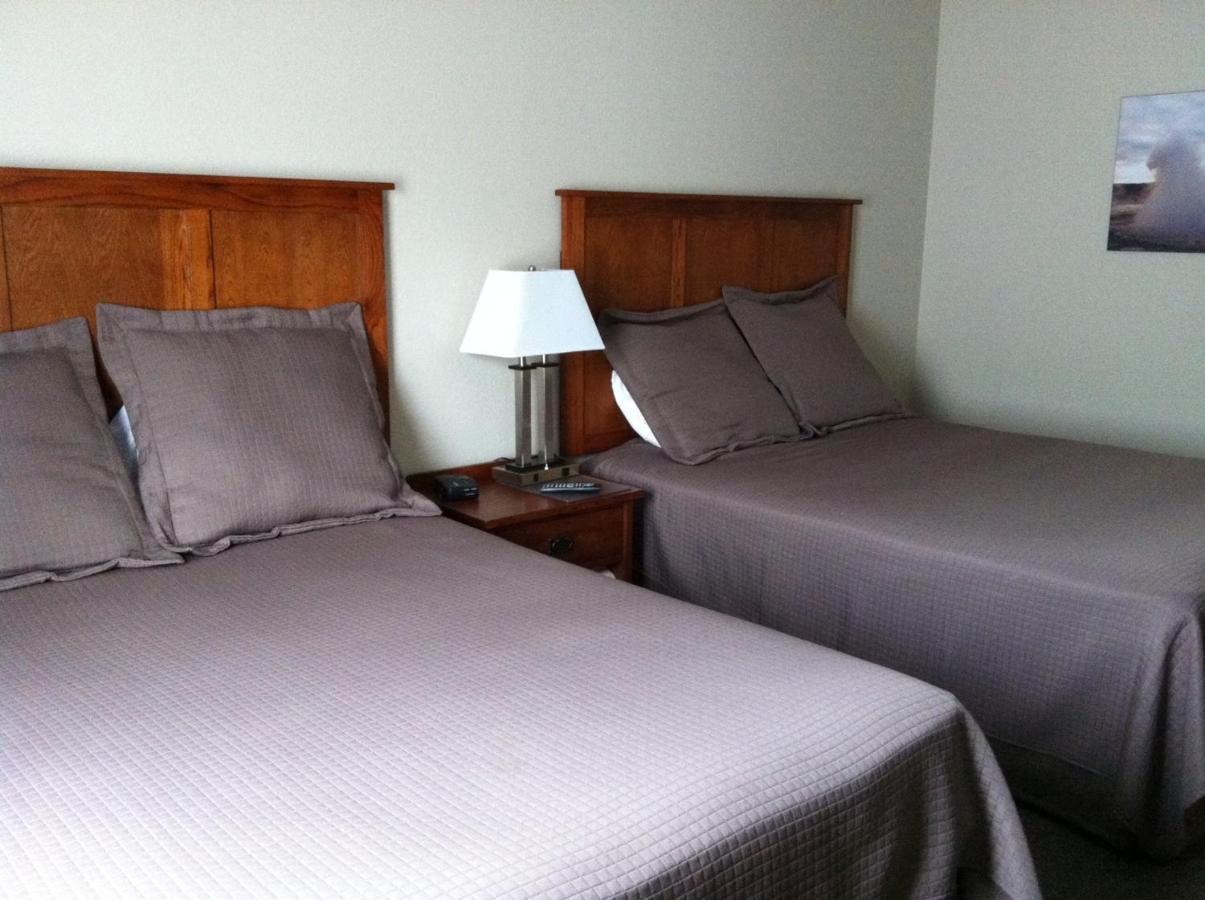 Pleasant Night Inn- Carthage Ny Extérieur photo